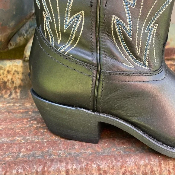 Women’s Short Cowboy Boots Black Leather Boots NWOB Size 6 Soto Janis - Picture 3 of 15